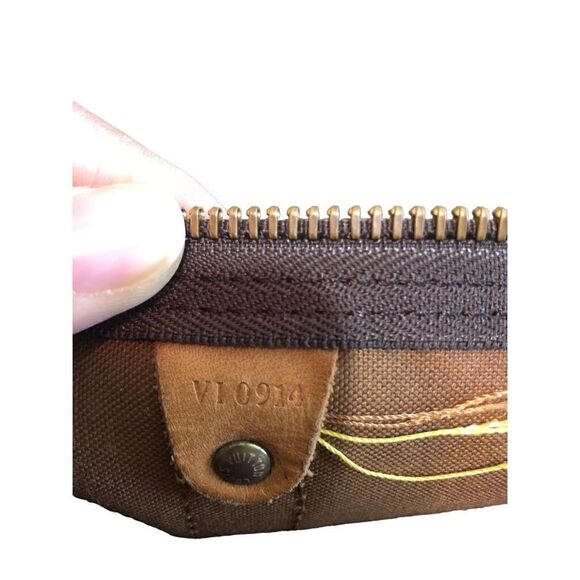 Louis Vuitton Monogram Keepall 60 Travel Duffle with Luggage Tag - Picture 14 of 16